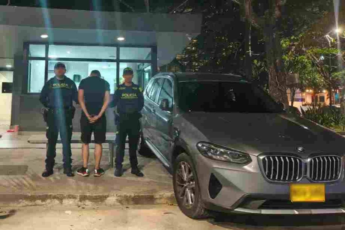 Dos vehículos, tres motos robadas y cuatro capturados en Cartagena