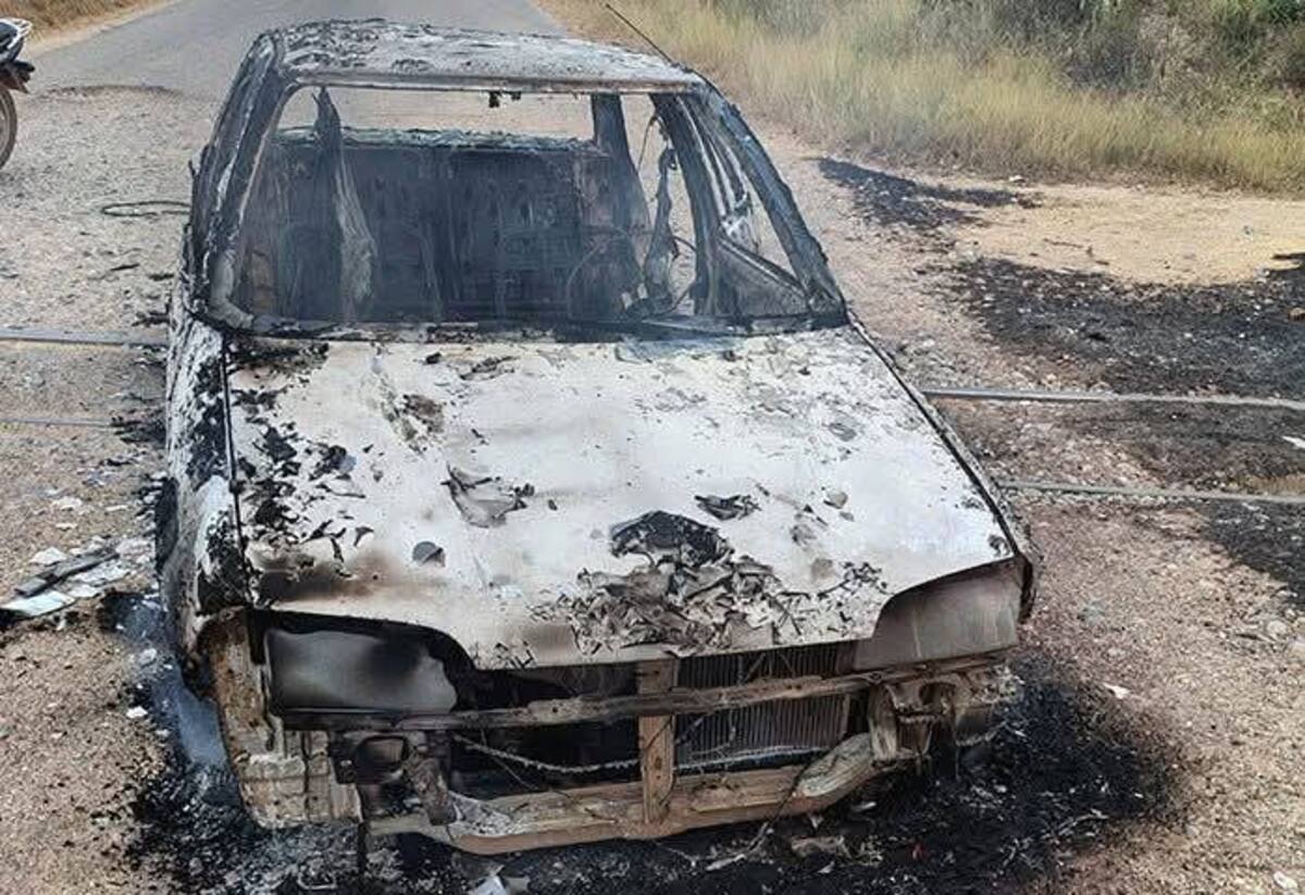 El vehículo donde se movilizaba Yennis Salazar fue encontrado completamente incinerado. //Cortesía