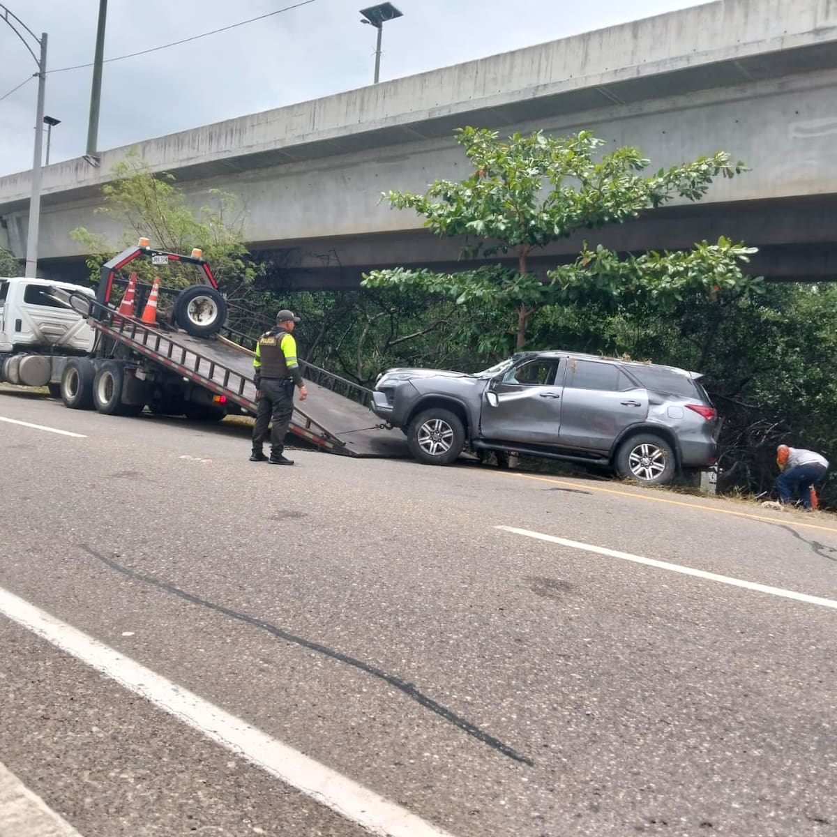 Carro sufre fuerte accidente y terminó volcado en La Boquilla