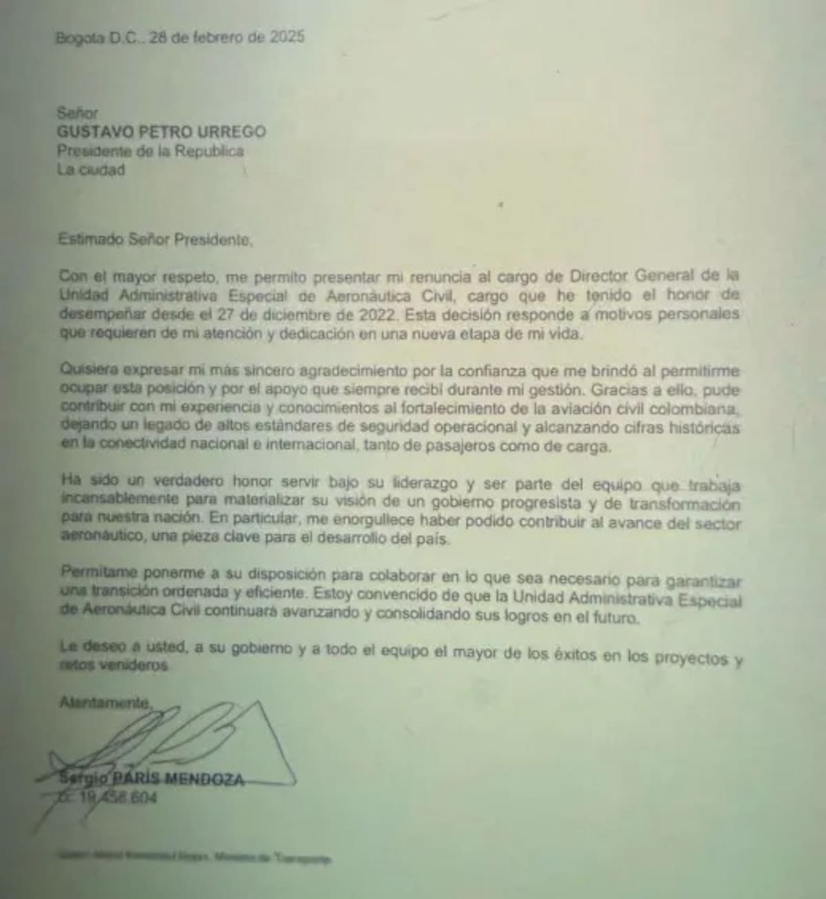 Carta de renuncia de Sergio París, director de la Aeronáutica Civil. // Foto: El Colombiano