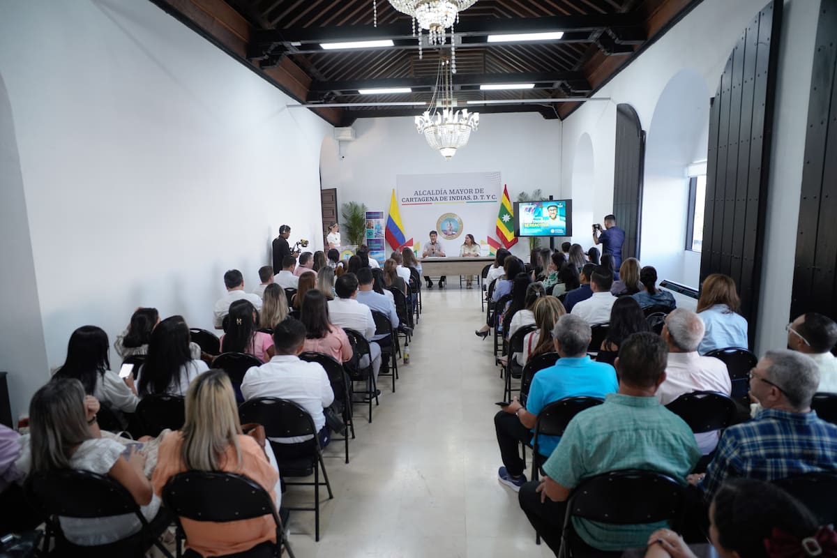 'Cartagena se reactiva', la línea de crédito de la Alcaldía y Bancóldex, para las Mipymes, se lanzó este martes en la Alcaldía. // Cortesía.