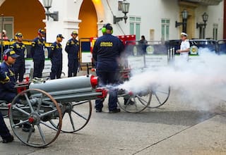 Vuelve a sonar el histórico cañonazo en Cartagena después de más de 200 años