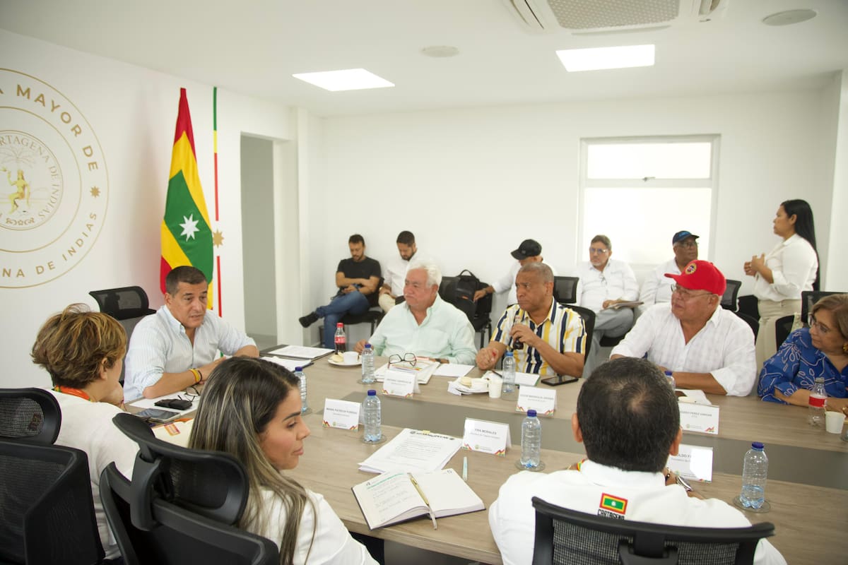 Reunión entre la Alcaldía de Cartagena y los sindicatos del Distrito. // Alcaldía de Cartagena