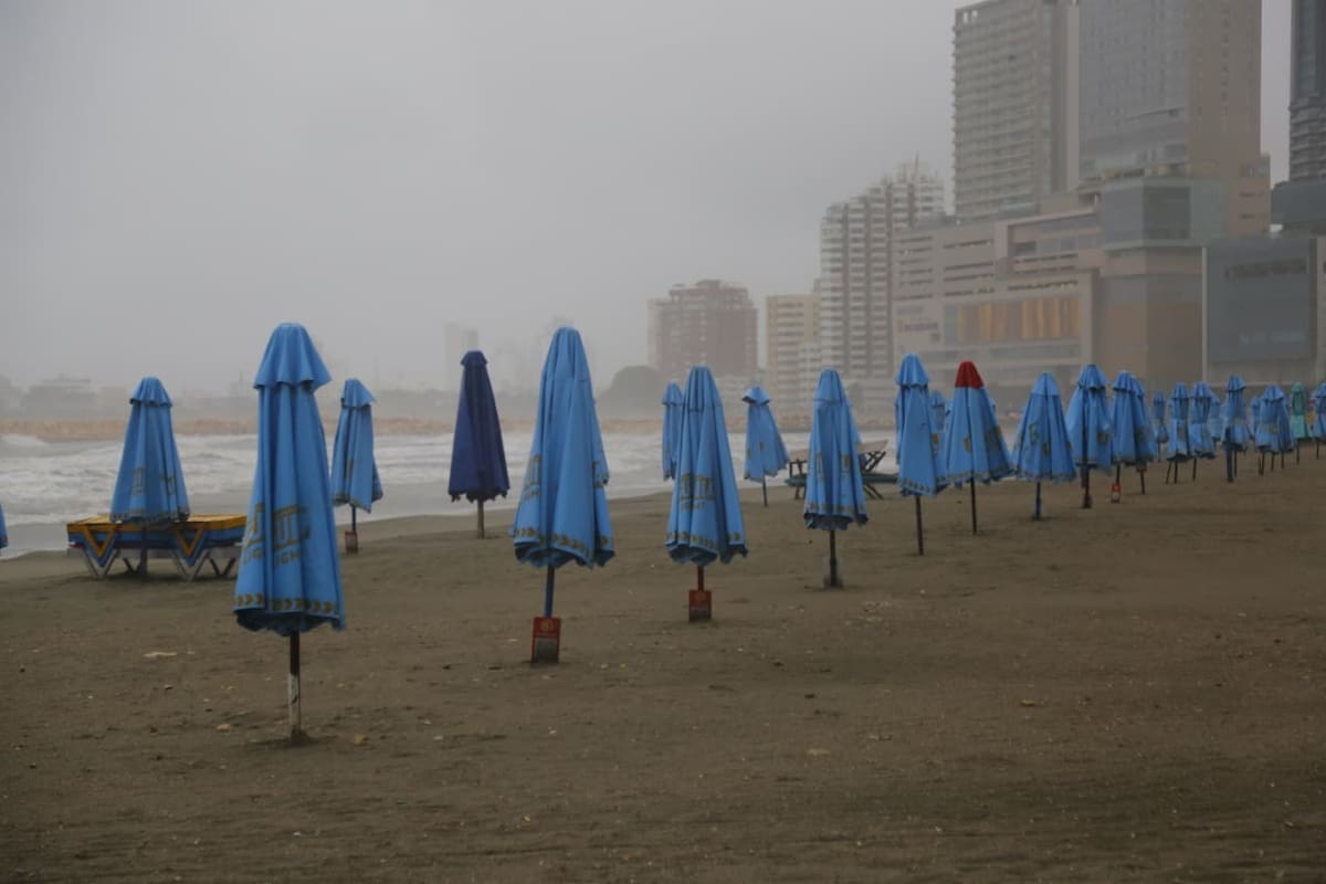 Cartagena vive intensas lluvias este lunes. // Foto: Luis Herrán - El Universal