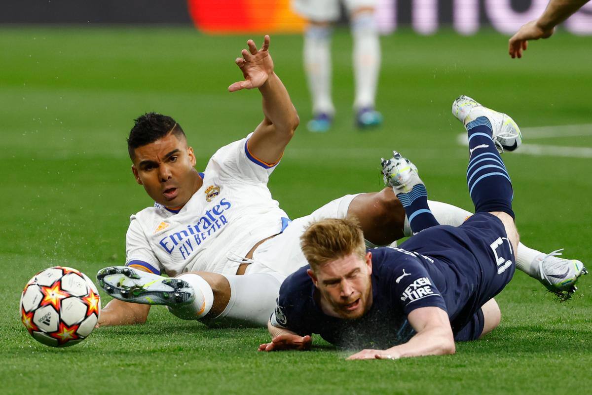 Casemiro sigue entrenando, mientras crecen los rumores de su salida