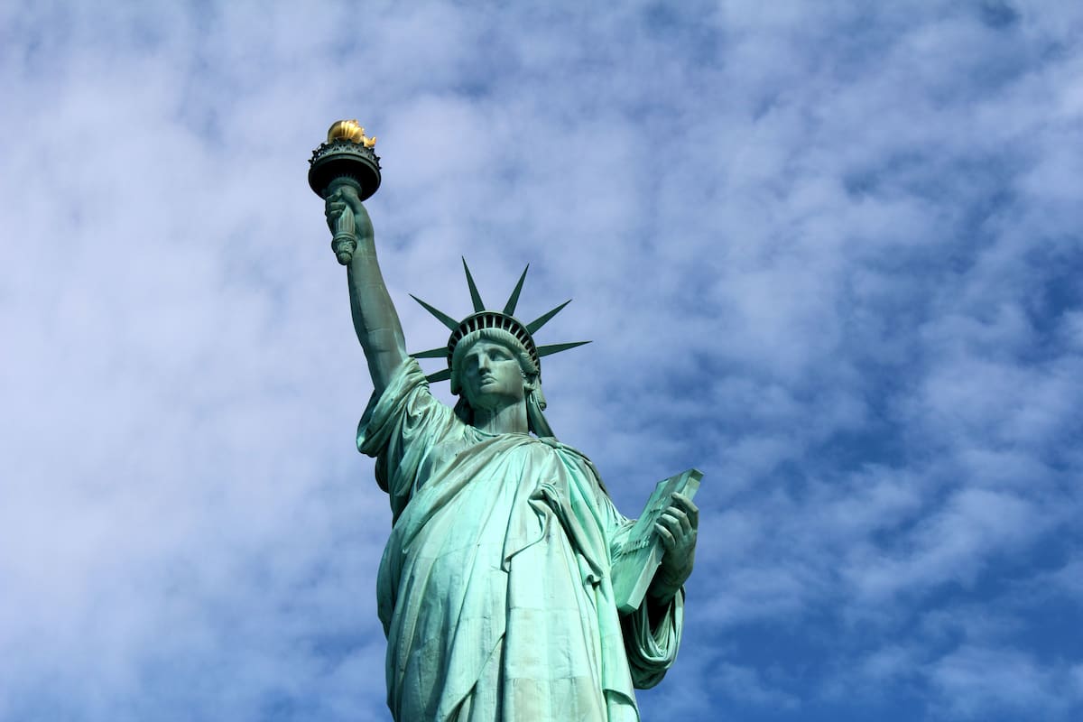 Video: Estatua de la Libertad en Brasil colapsa por fuertes vientos