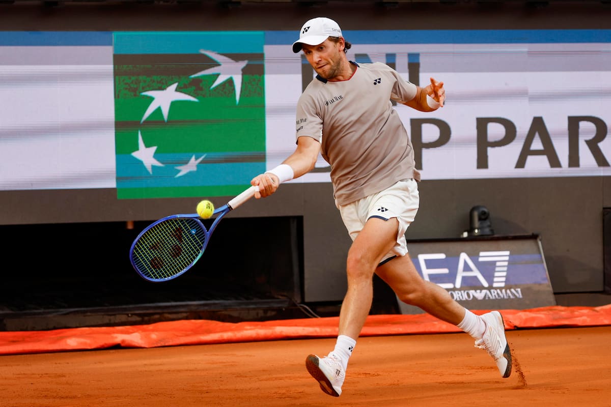 Casper Ruud espera por su rival en la final en el Masters 1.000 de Roma. //Foto, EFE: FABIO FRUSTACI