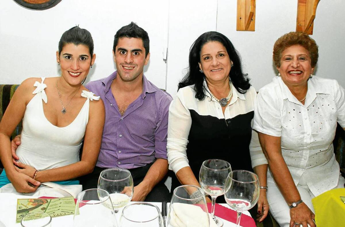 Adriana Navarro, Matías Canciani, Mayra Pérez y Piedad de Escobar.