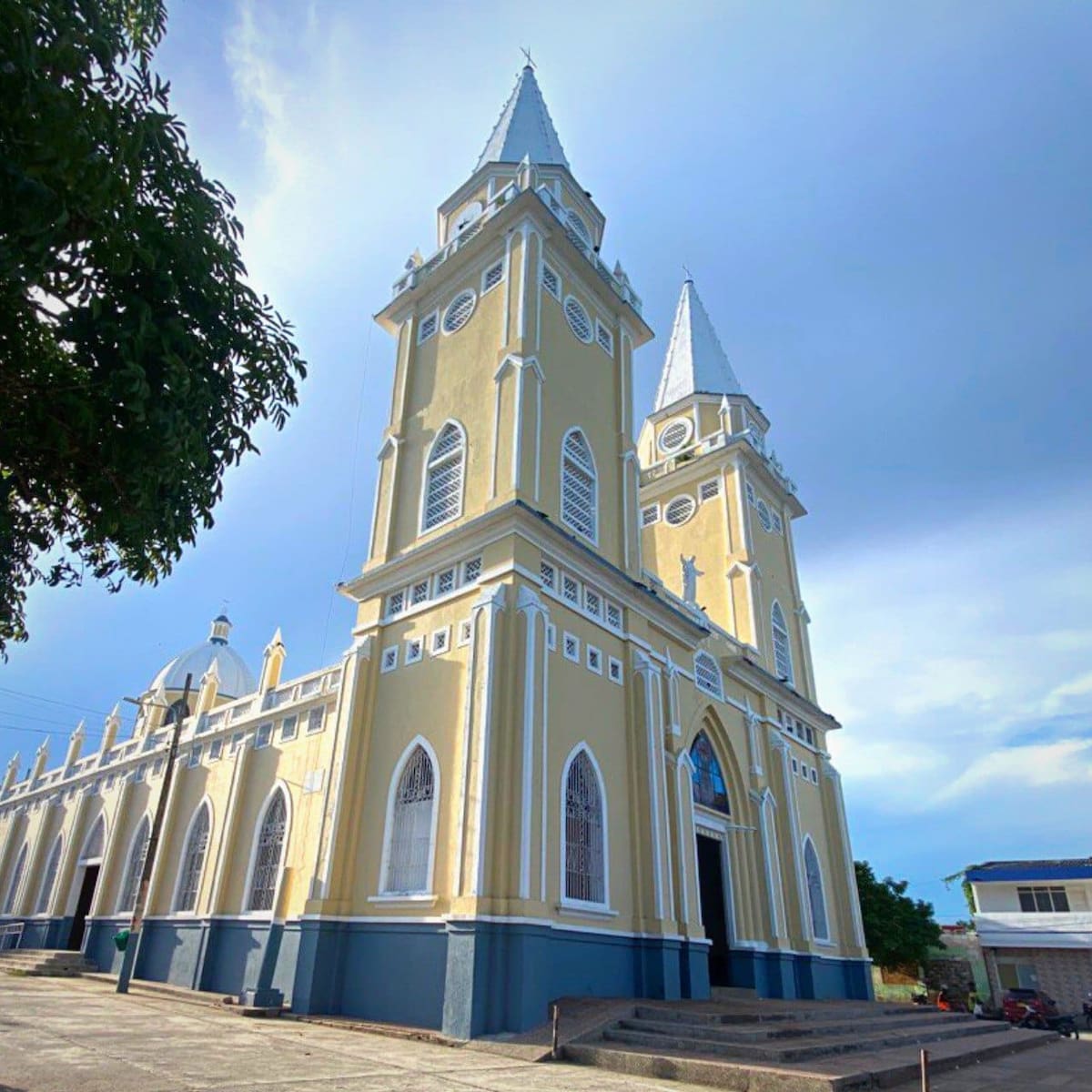Catedral Nuestra Señora de la Candelaria en municipio de Magangué.
