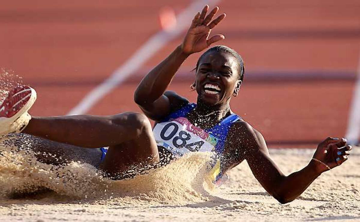 Catherine Ibargüen consiguió la medalla de oro en salto triple. AP Julie Jacobson