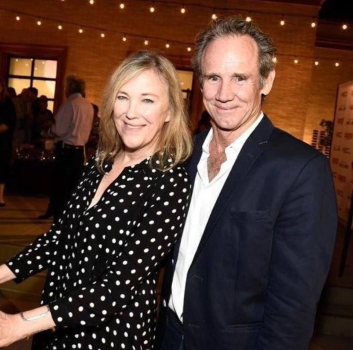 Catherine O’Hara y su esposo Bo Welch. // foto tomada de IG @cronologíadecatherineohara