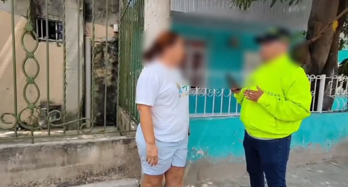 La mujer, conocida con el alias de ‘Ana’, fue detenida mediante orden judicial en el barrio Montes, en el suroriente de Barranquilla. //FOTO: CAPTURA DE VIDEO.
