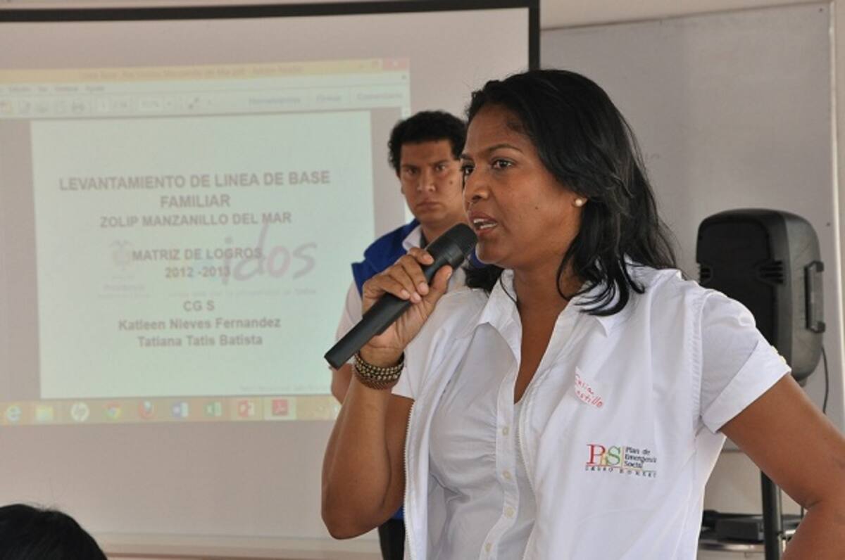 Celia Castillo Torres, directora del PES, durante su intervención en Manzanillo del Mar.