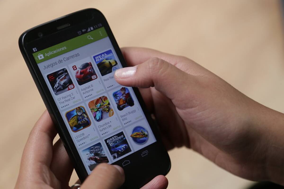 El auge del Internet Móvil en Colombia se da gracias al gran mercado de 'Smartphones', otro de los factores es el bajo costo de los servicios en comparación con los otros países de América Latina incluidos en el estudio. COLPRENSA