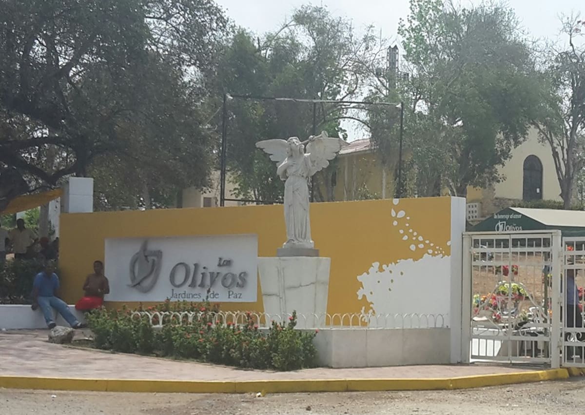 El asesinato ocurrió a las afueras del cementerio Jardines de Paz, en Turbaco.