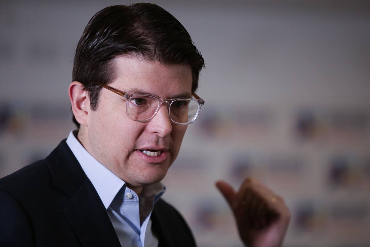 Centro Democrático estalla por demanda contra Miguel Uribe