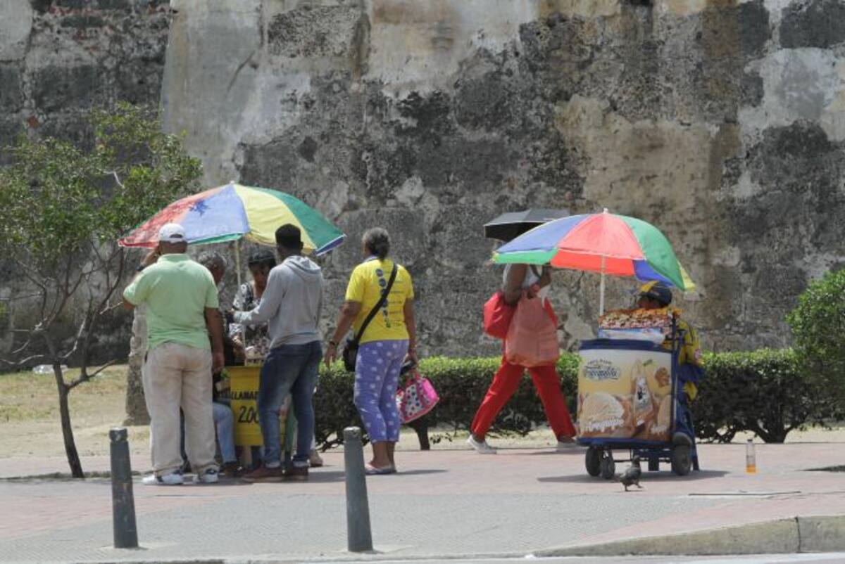 Estas ventas son las primeras en dar la bienvenida al Centro Histórico a quienes llegan por la avenida Rafael Núñez.
