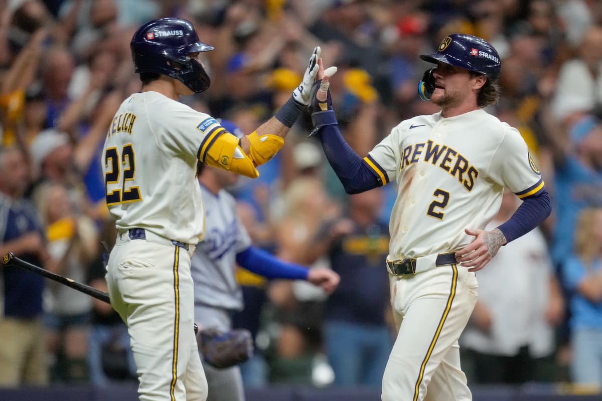 Los Cerveceros de Milwaukee toman ventaja de dos juegos sobre los Dodgers