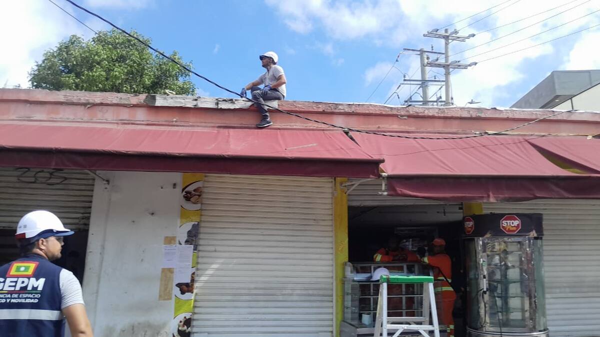 Desde la Alcaldía explicaron que el procedimiento de desmonte se adelantó en cumplimiento de fallos de la Inspección de Policía que ordenaron la restitución de inmuebles pertenecientes al Distrito. // Foto: Julio Castaño.