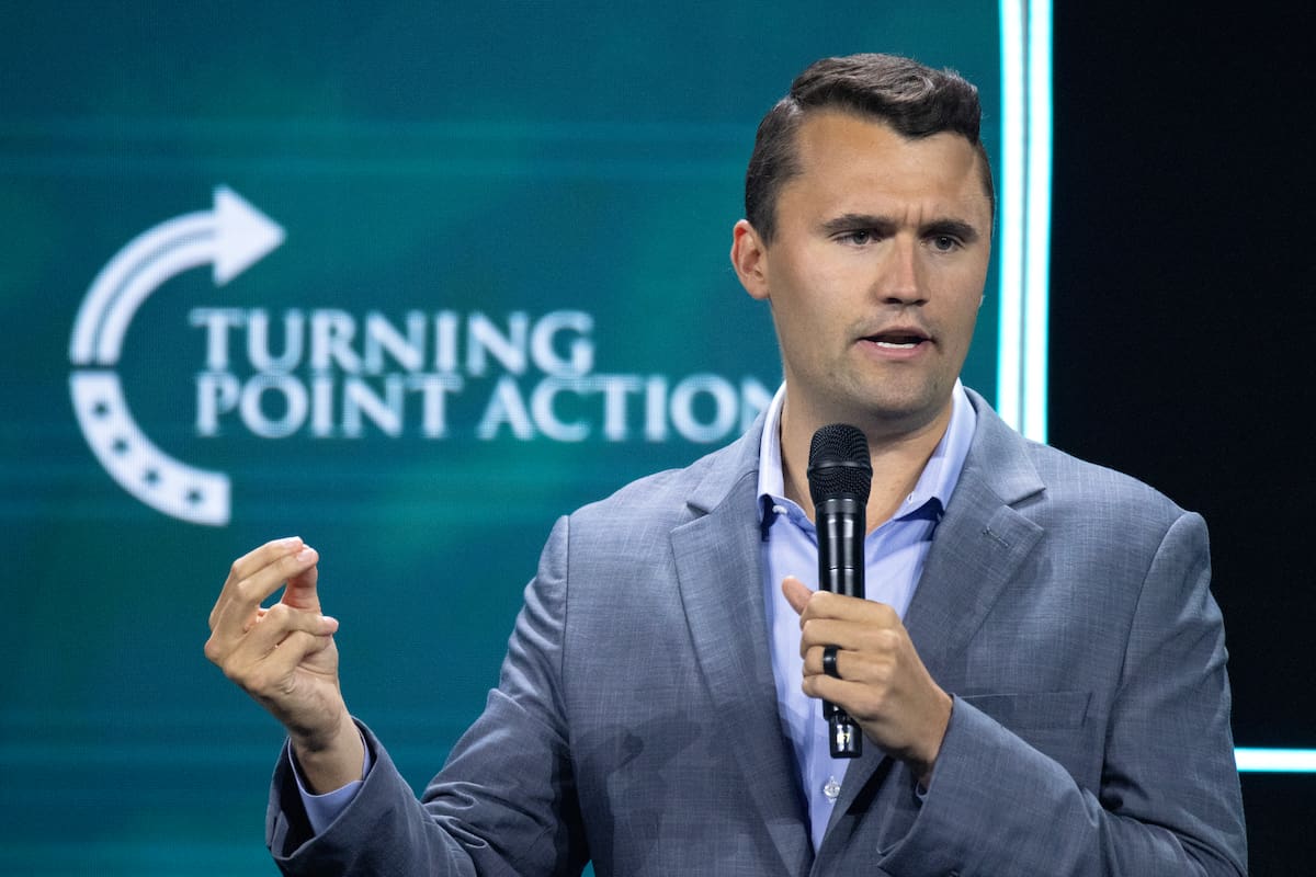 Video: Charlie Kirk, activista y aliado de Trump, sufrió un atentado en Utah