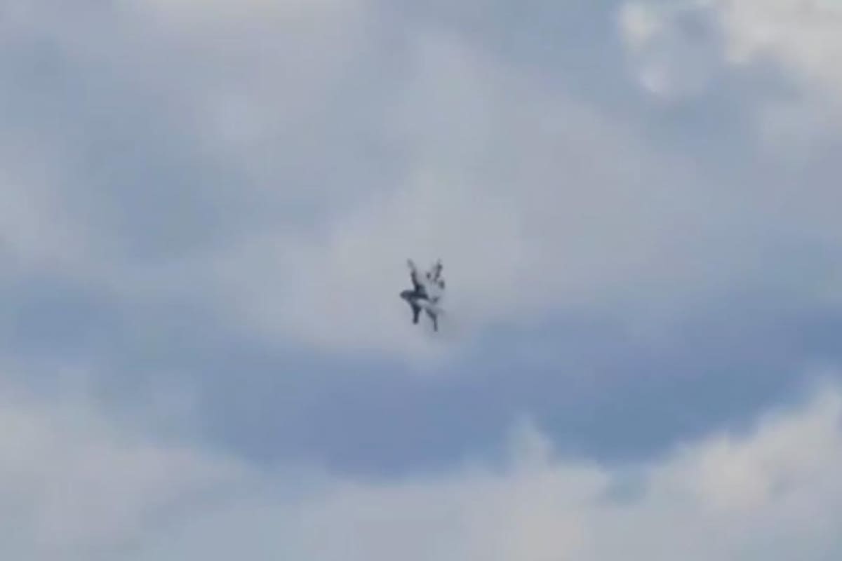 Dos aviones de combate colisionan en espectáculo aéreo en Estados Unidos