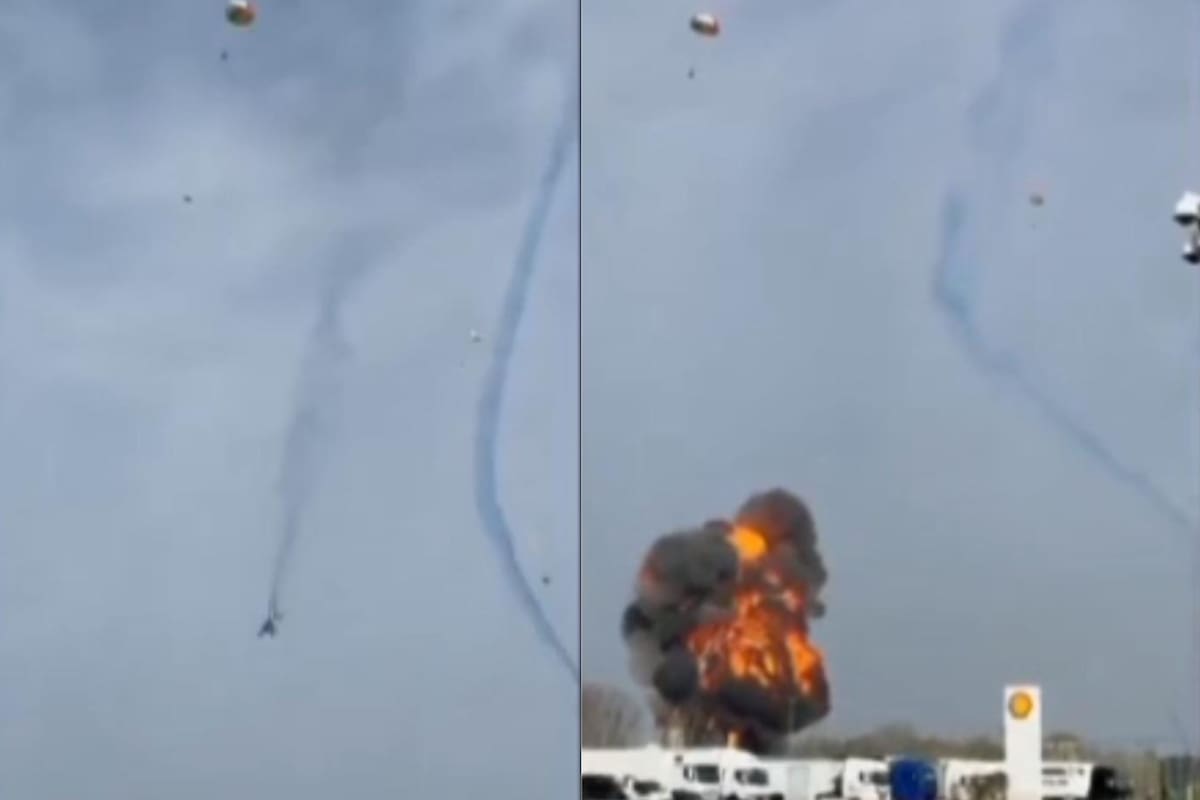 Video: Aviones chocan en pleno vuelo; los pilotos sobrevivieron