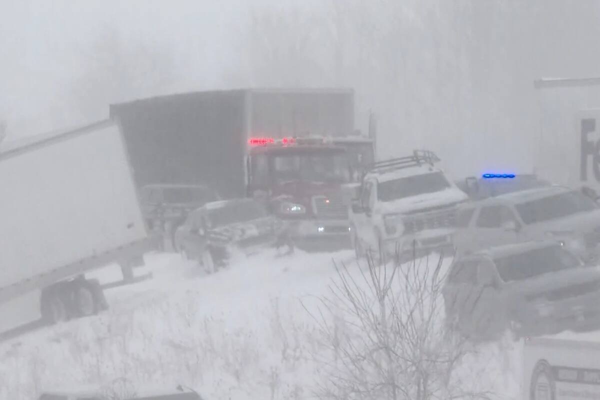 Choque múltiple por tormenta invernal en Estados Unidos. // Foto: AP.