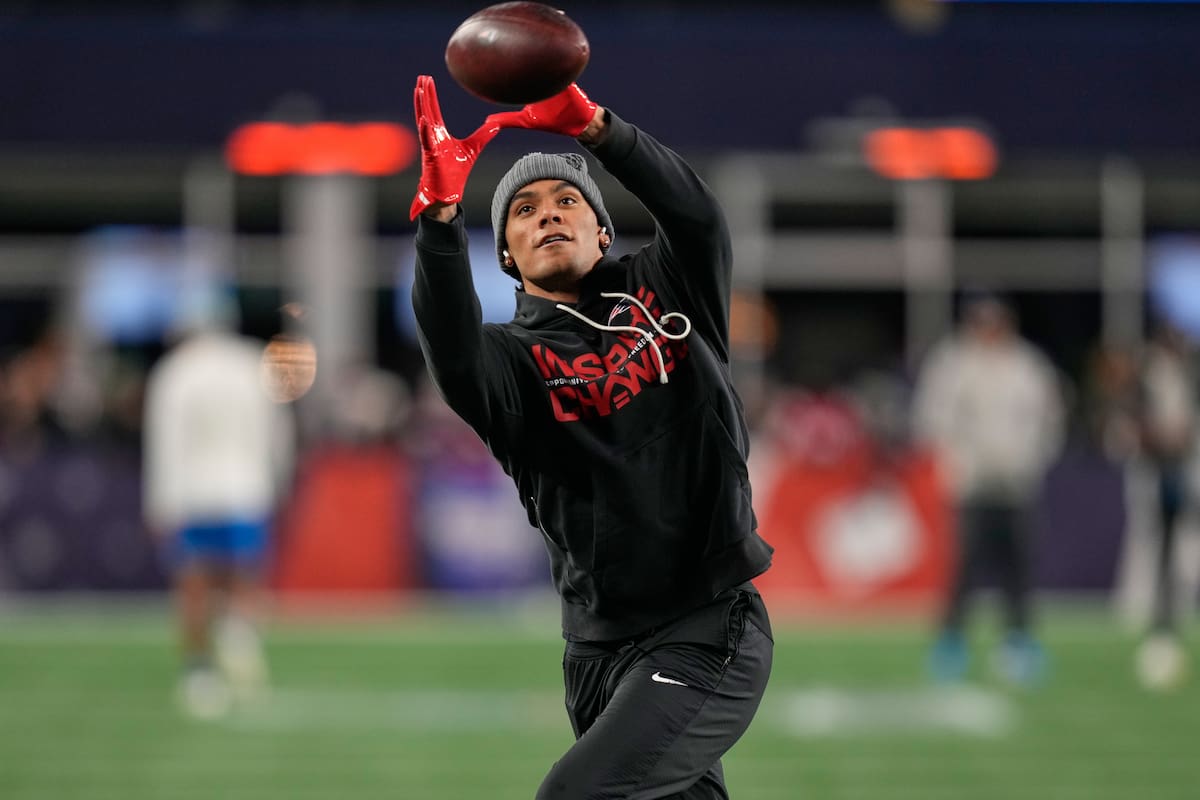 Christian González es una pieza fundamental para los New England Patriots. //Foto, AP: Charles Krupa