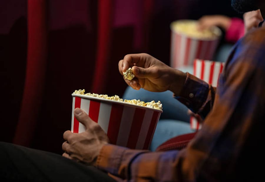 Cine al barrio: Retina Latina celebra con cine gratuito en Las Palmeras, Cartagena