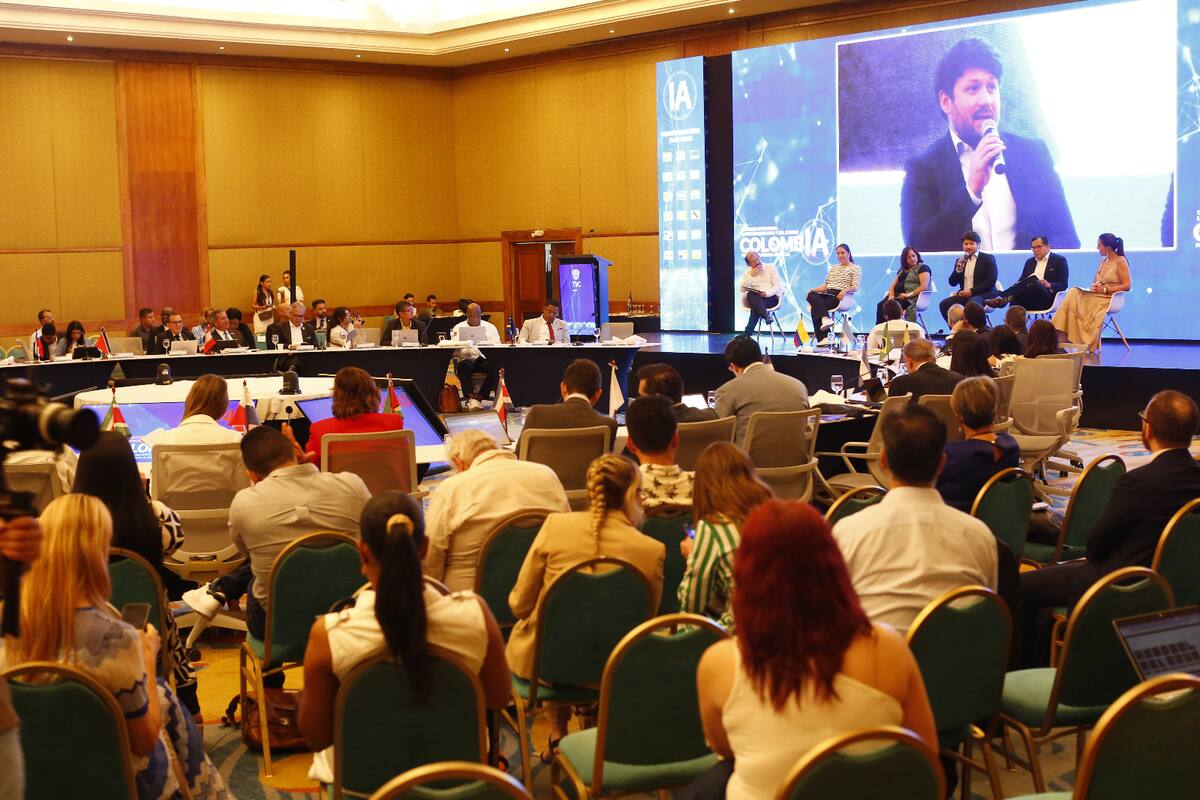 Clausura de Cumbre ColombIA. // Foto: Luis Herrán