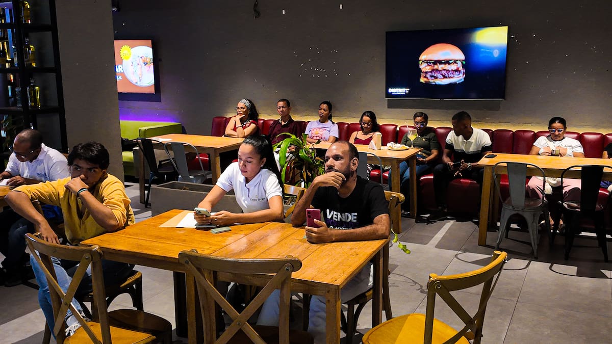 Emprendedores y empresarios que estuvieron en el Club de Negocios destacaron las conexiones y el aprendizaje. // Foto: Ronald Echeverría.