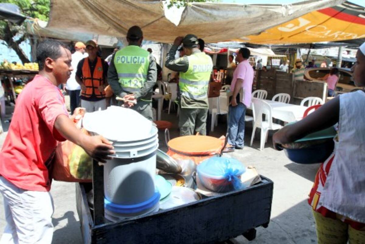 Según el Dadis los restaurantes de la Plazoleta Olímpica son un riesgo para la salud pública dado que no cumplen con las normas sanitarias básicas. AROLDO MESTRE, EL UNIVERSAL