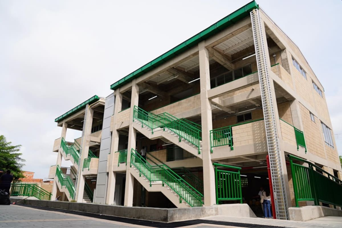 Entregan obras de ampliación del colegio Isaac Newton de Barranquilla