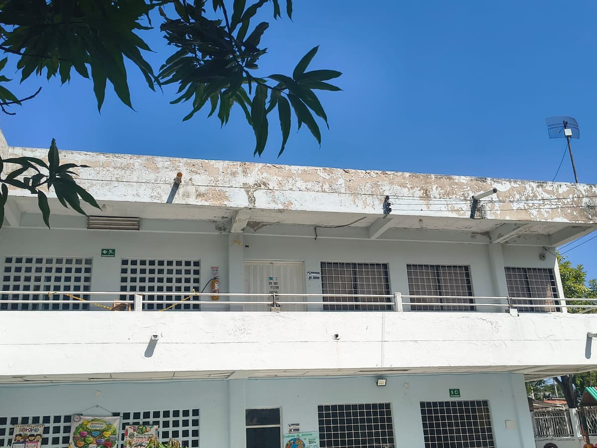 Colegio República del Líbano pide solución tras casi un mes sin energía. // cortesía: comunidad estudiantil de República del Líbano