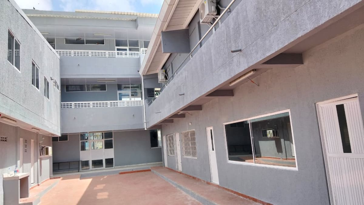 El colegio Manuela Beltrán estuvo en el plan de mejoramiento de su infraestructura. // Foto: Luis Herrán.