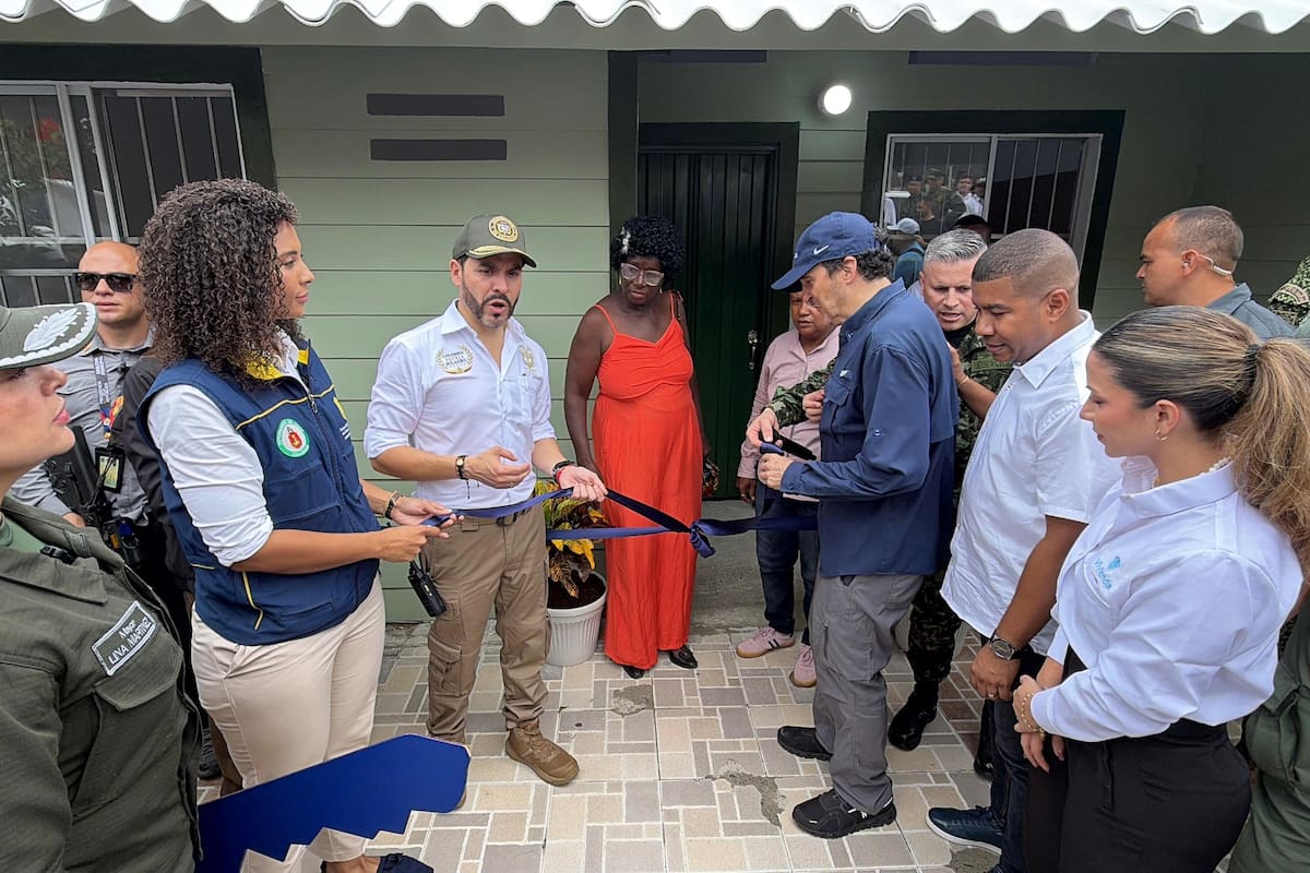 Entregan primera vivienda prefabricada a damnificados del terremoto en Chocó