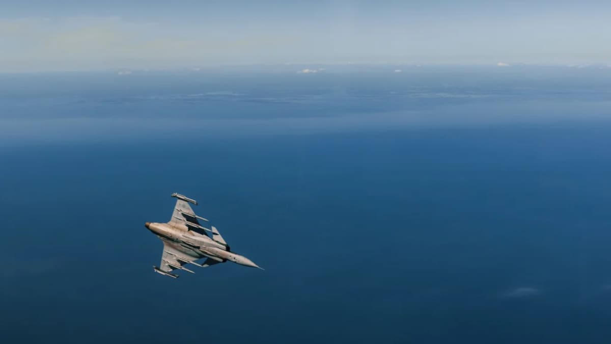 Colombia firma un contrato con la compañía sueca Saab para comprarle 17 cazas Gripen. // Foto: Colprensa.
