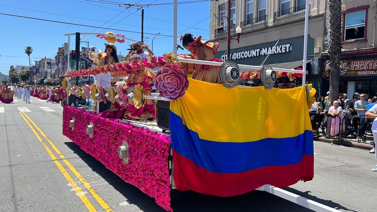 Colombia presente en el Carnaval y Gran Parada de San Francisco con tres comparsas y cerca de 200 participantes en representación del país.