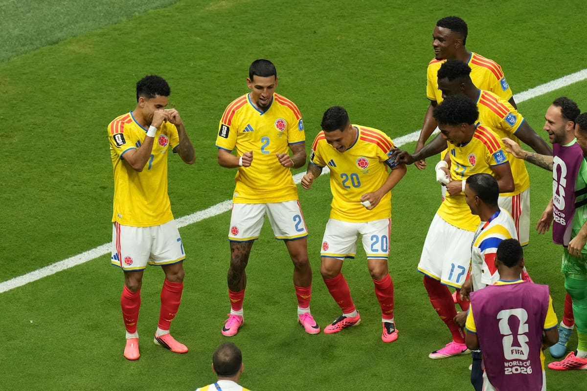 Daniel Muñoz (2) fue el héroe de Colombia para el triunfo ante RD Congo en el Mundial. //Foto, AP: Silvia Izquierdo