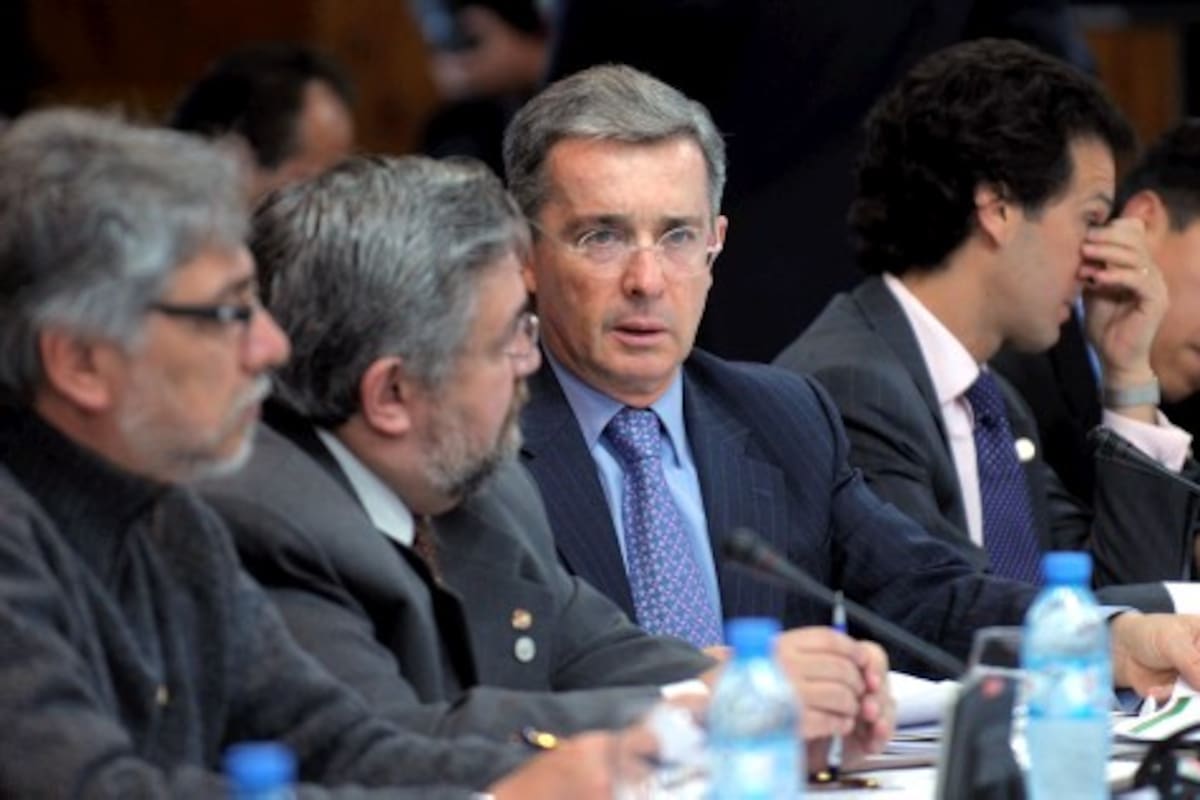 Justicia argentina reconoce a víctimas que denunciaron al expresidente Uribe