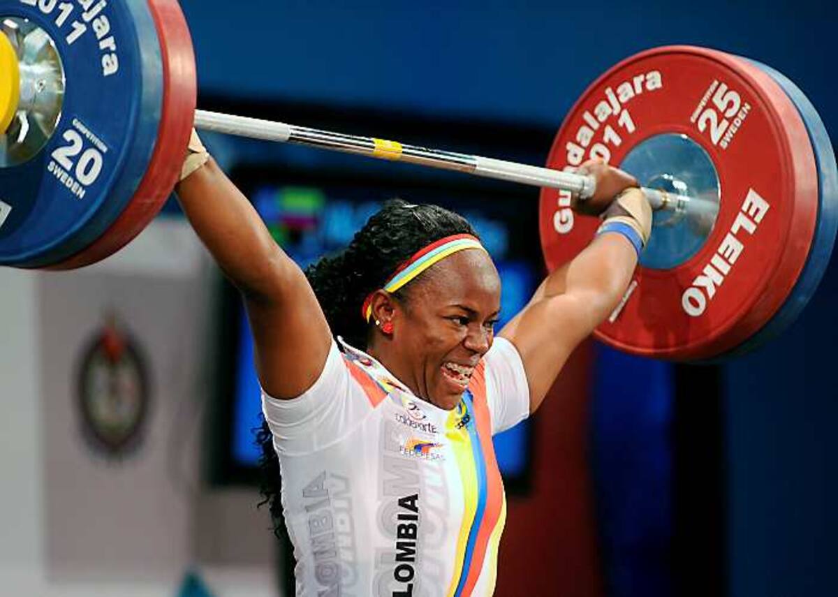 Ubaldina Valoyes, de Colombia, no tuvo rival en la división de los 75 kilogramos en pesas. AP