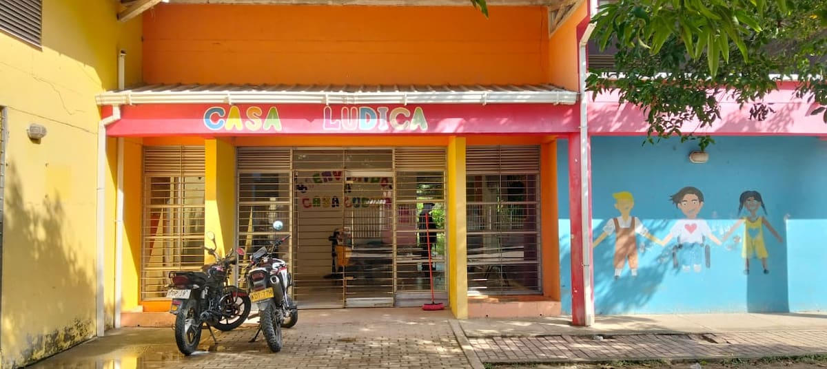 En la Casa Lúdica de Colombiatón, las obras están orientadas a recuperar elementos constructivos deteriorados, impermeabilizar las cubiertas, mejorar los acabados y modernizar las instalaciones eléctricas. // Foto: Luis Herrán.