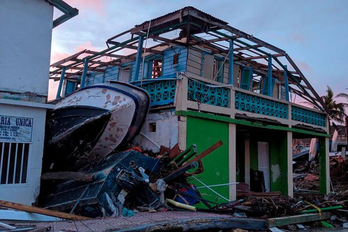 Militares roban ayudas humanitarias de Providencia