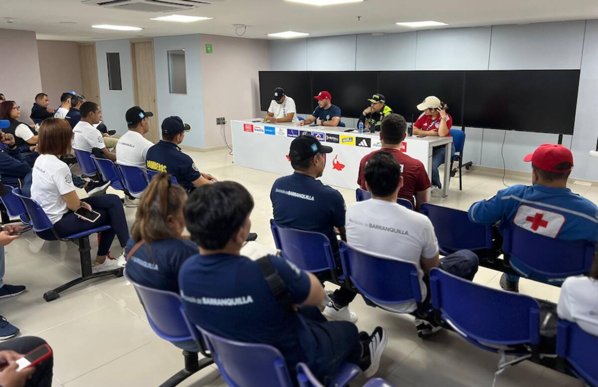 Reunión de la Comisión Local de Fútbol reunida en el Estadio Metropolitano horas antes del partido entre Junior de Barranquilla y Atlético Bucaramanga.//Cortesía.