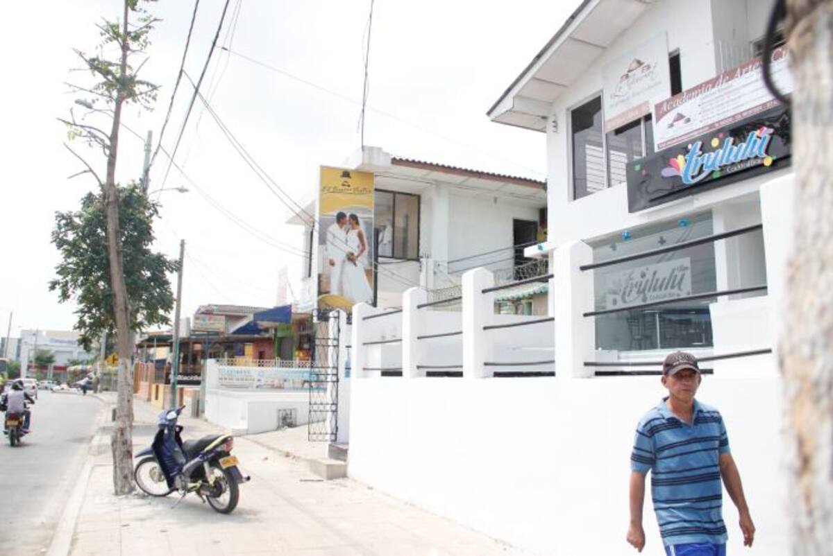 El local que recién comenzó a funcionar, recibió varias remodelaciones que pudieron haber afectado a los árboles. DANIELA BUELVAS - EL UNIVERSAL