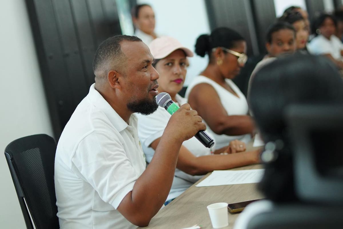 Jornada de diálogo y atención integral con la comunidad del barrio Loma Fresca. // Foto: cortesía - Alcaldía de Cartagena.