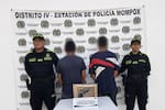 Con un cartucho listo para disparar: capturan a dos hombres armados en Mompox