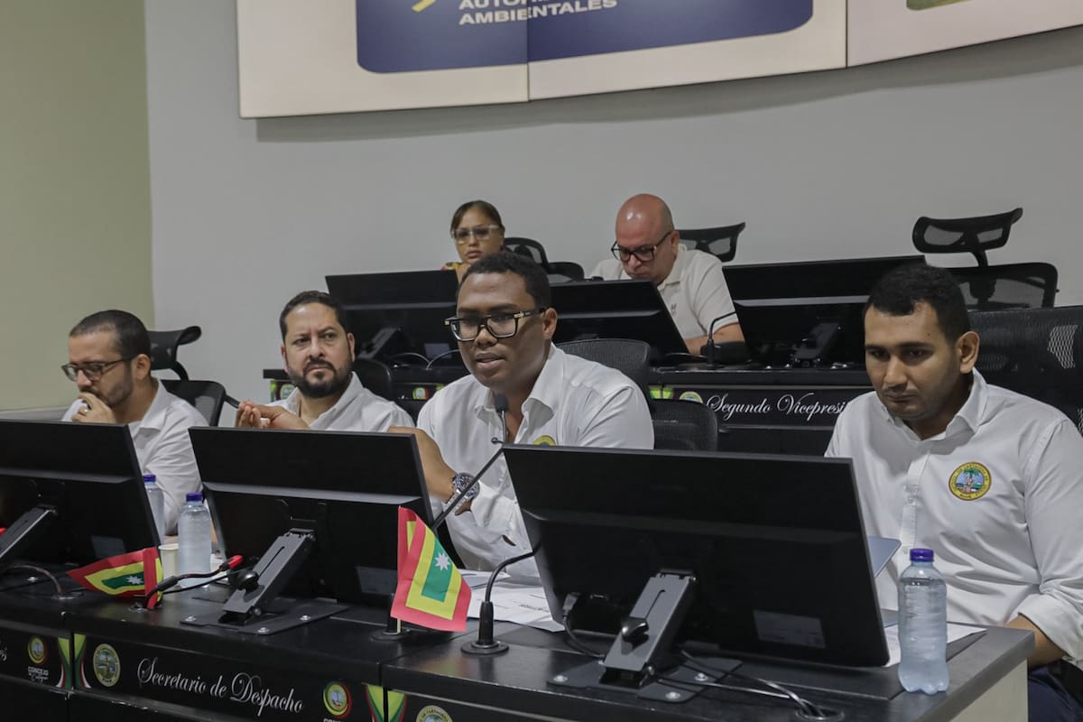 Milton José Pereira, jefe de la Oficina Asesora Jurídica del Distrito, explicó que la Etapa II del Proyecto de Acuerdo de Depuración Normativa eliminaría otros 7 años de Acuerdos distritales obsoletos en el Distrito. // Foto: Cortesía - Alcaldía de Cartagena.
