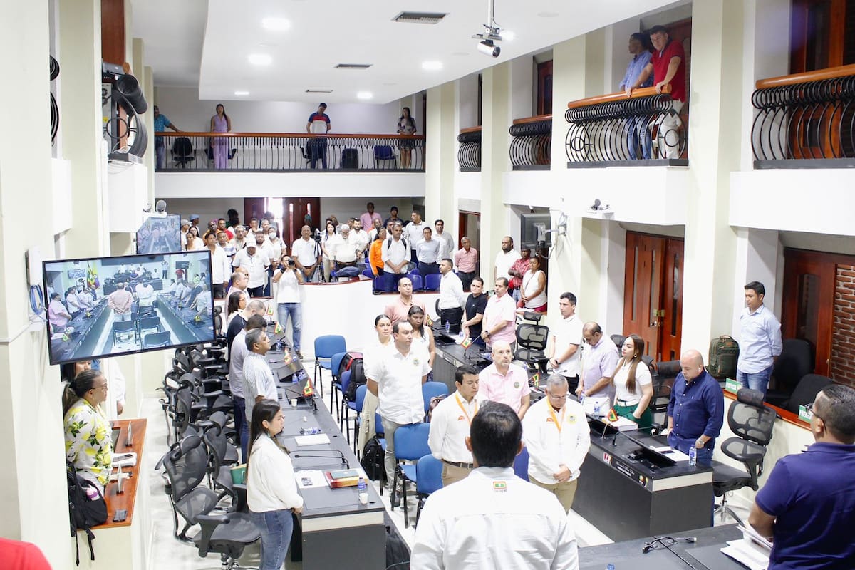 Piden claridad sobre proyectos incluidos en crédito de $1,5 billones