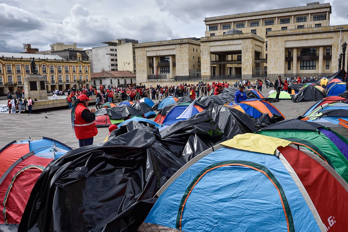 Campesinos levantan plantón en Bogotá tras acuerdo con el Gobierno